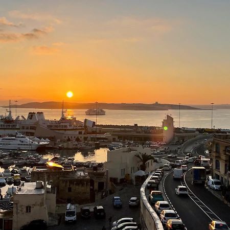 Seafront Apartment With Balcony Overlooking Marina Għajnsielem 외부 사진