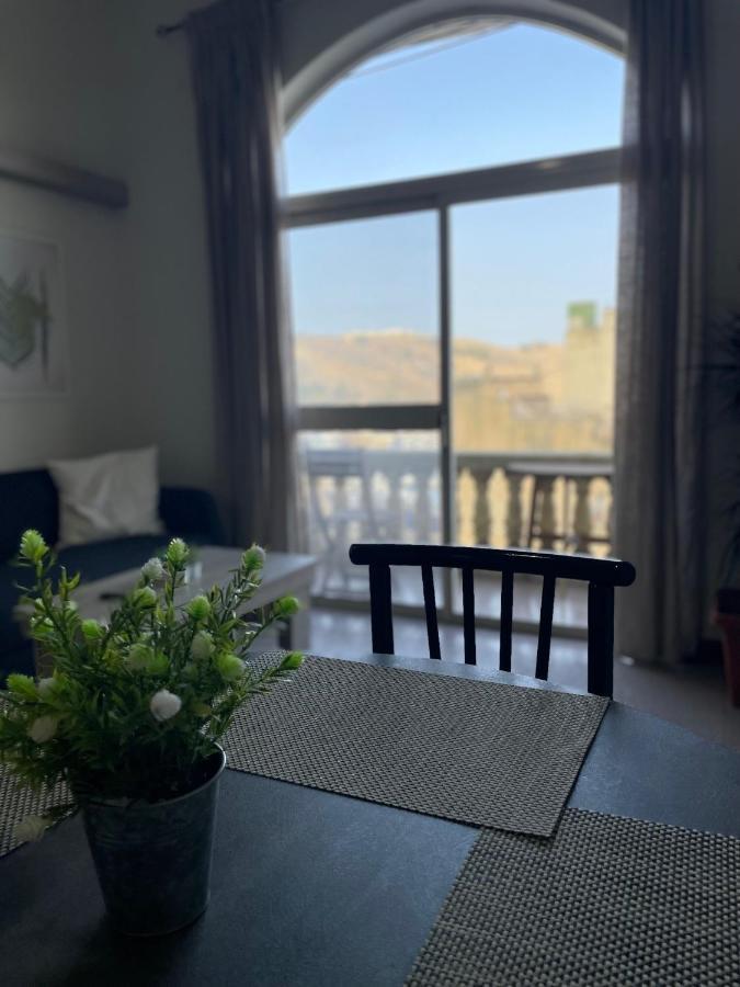 Seafront Apartment With Balcony Overlooking Marina Għajnsielem 외부 사진